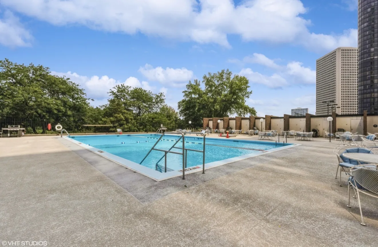 5455 N Sheridan Road 2615 IL
