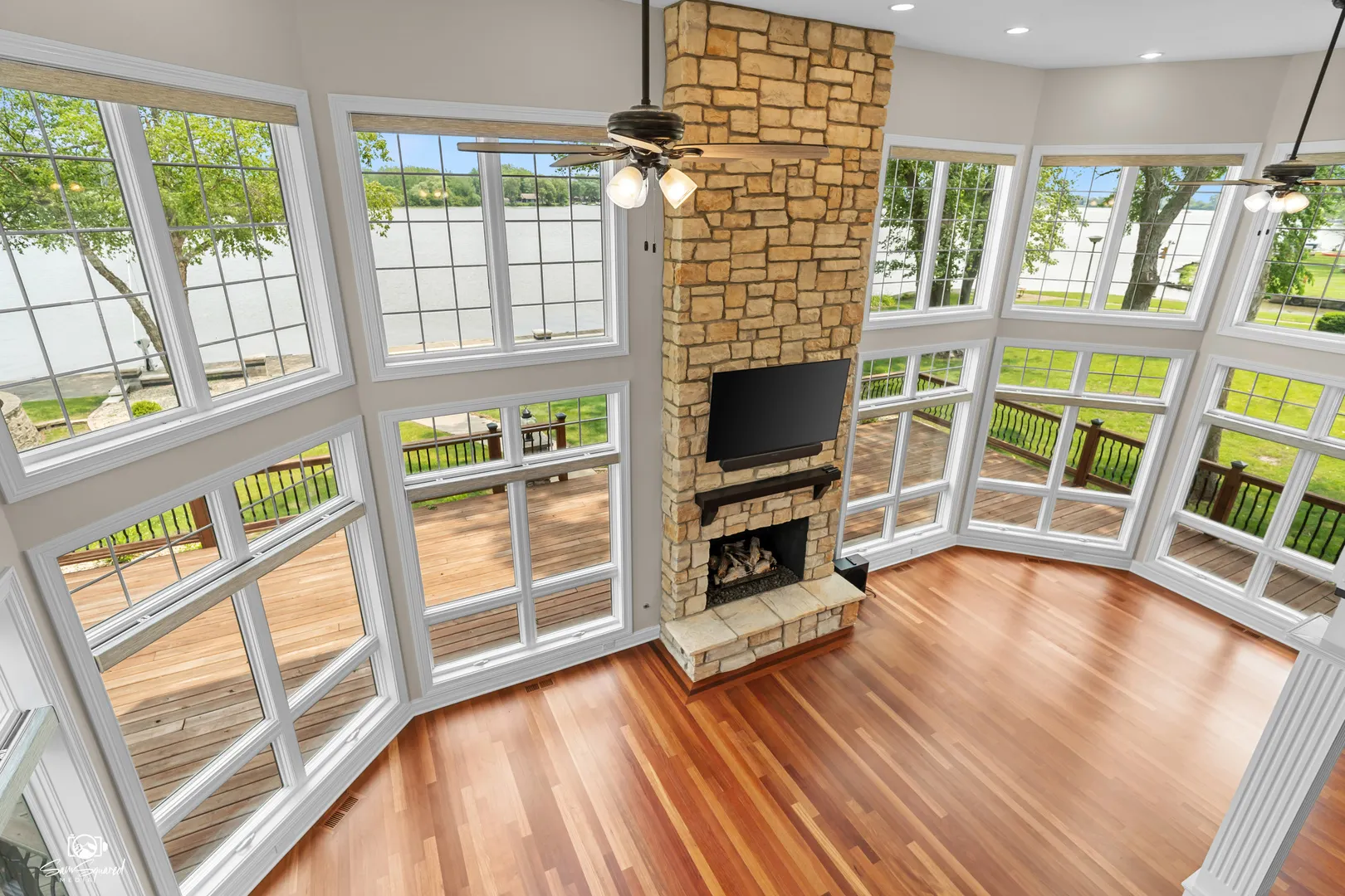 8043 Tamarack Lane IL