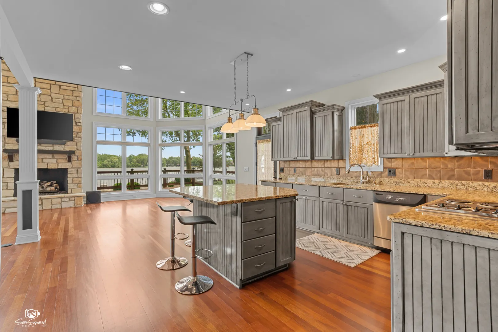 8043 Tamarack Lane IL