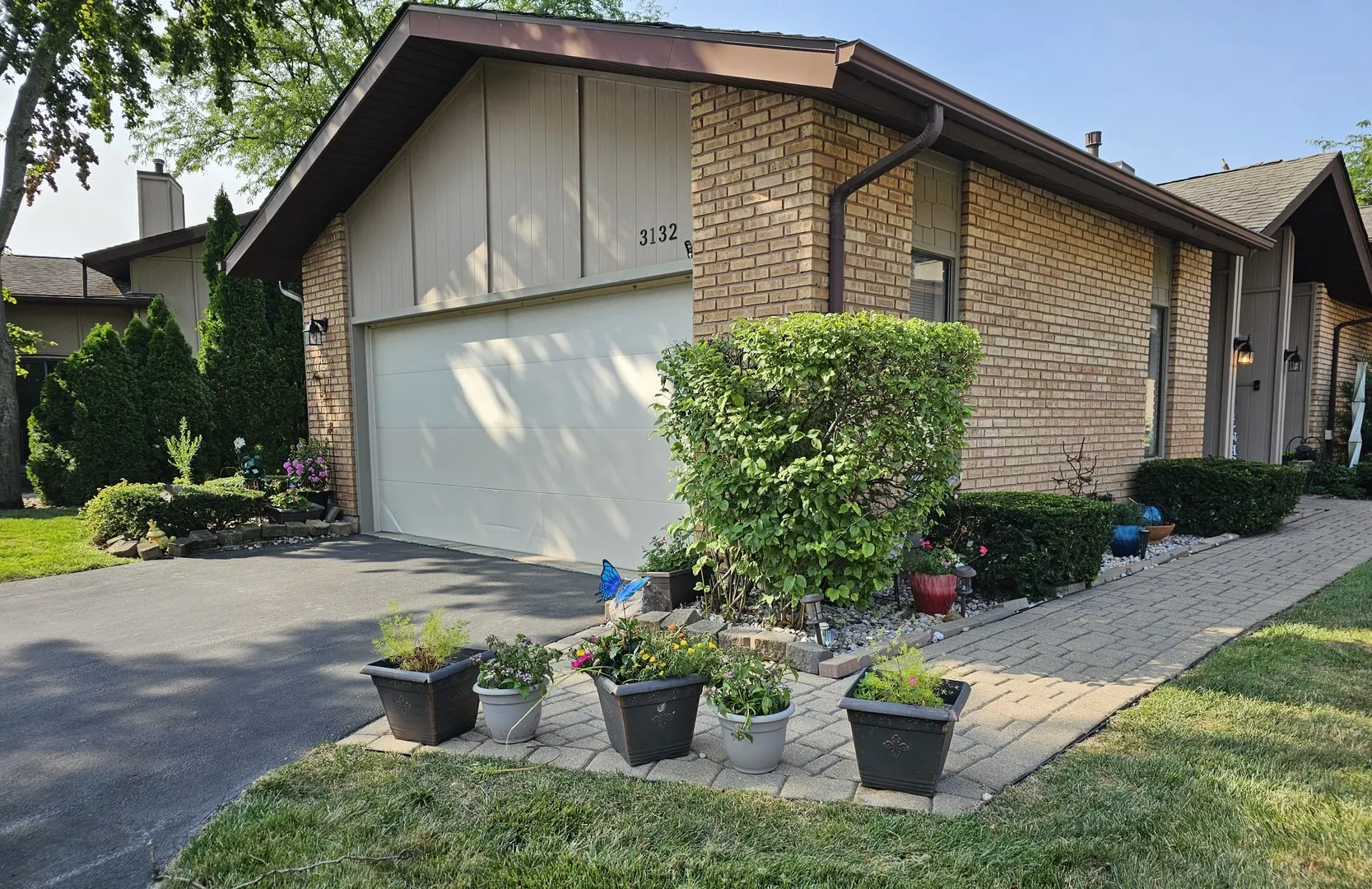 3132 STONEGATE Court IL