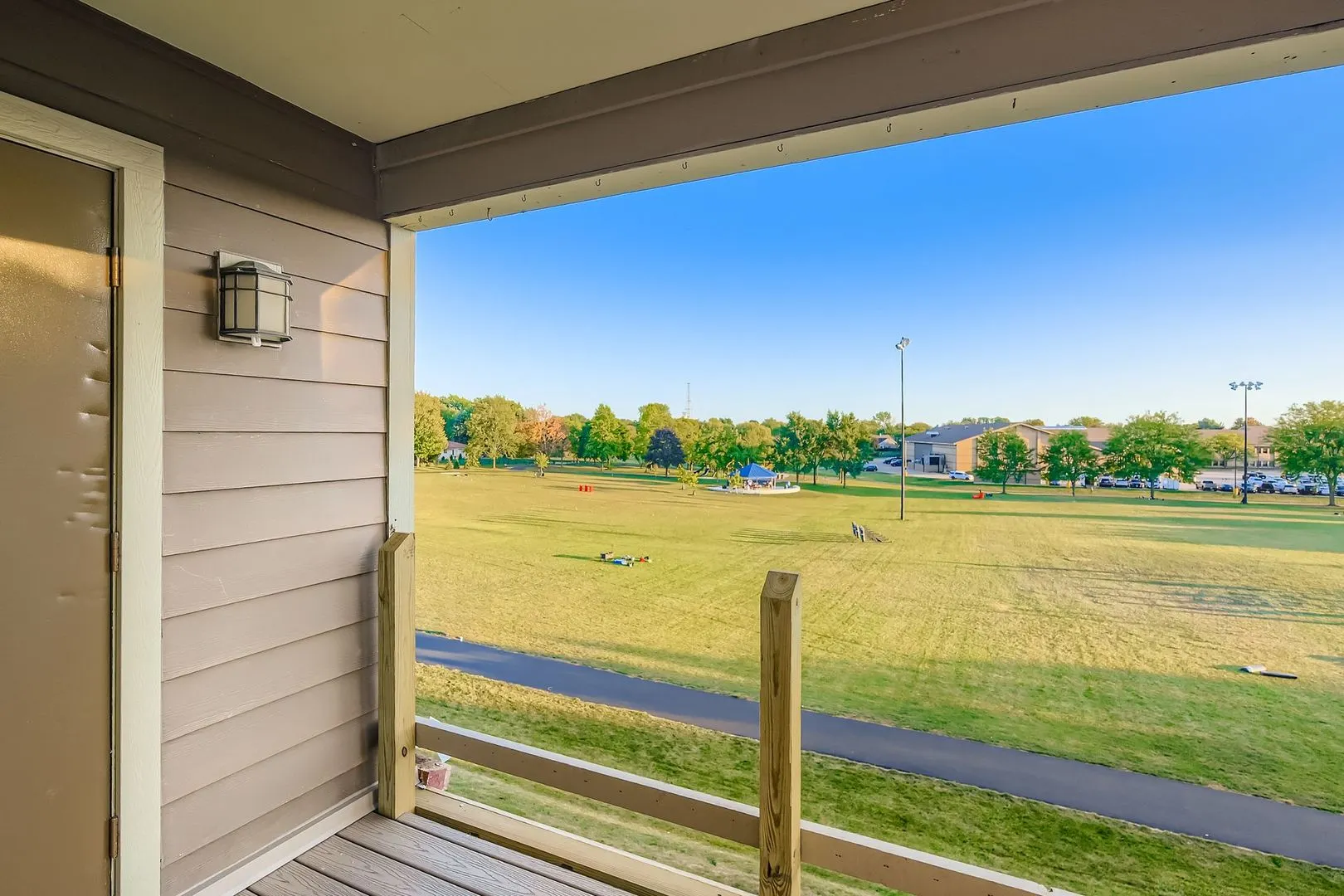 208 Glengarry Drive 304 IL