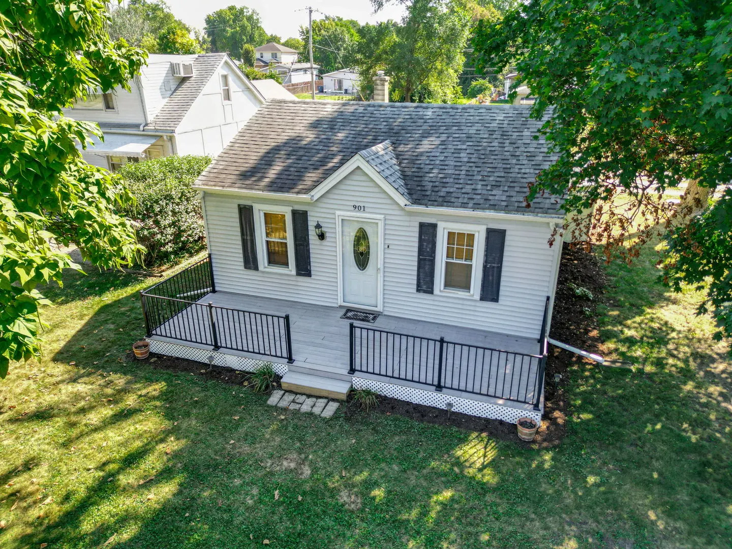 901 E Babcock Avenue IL