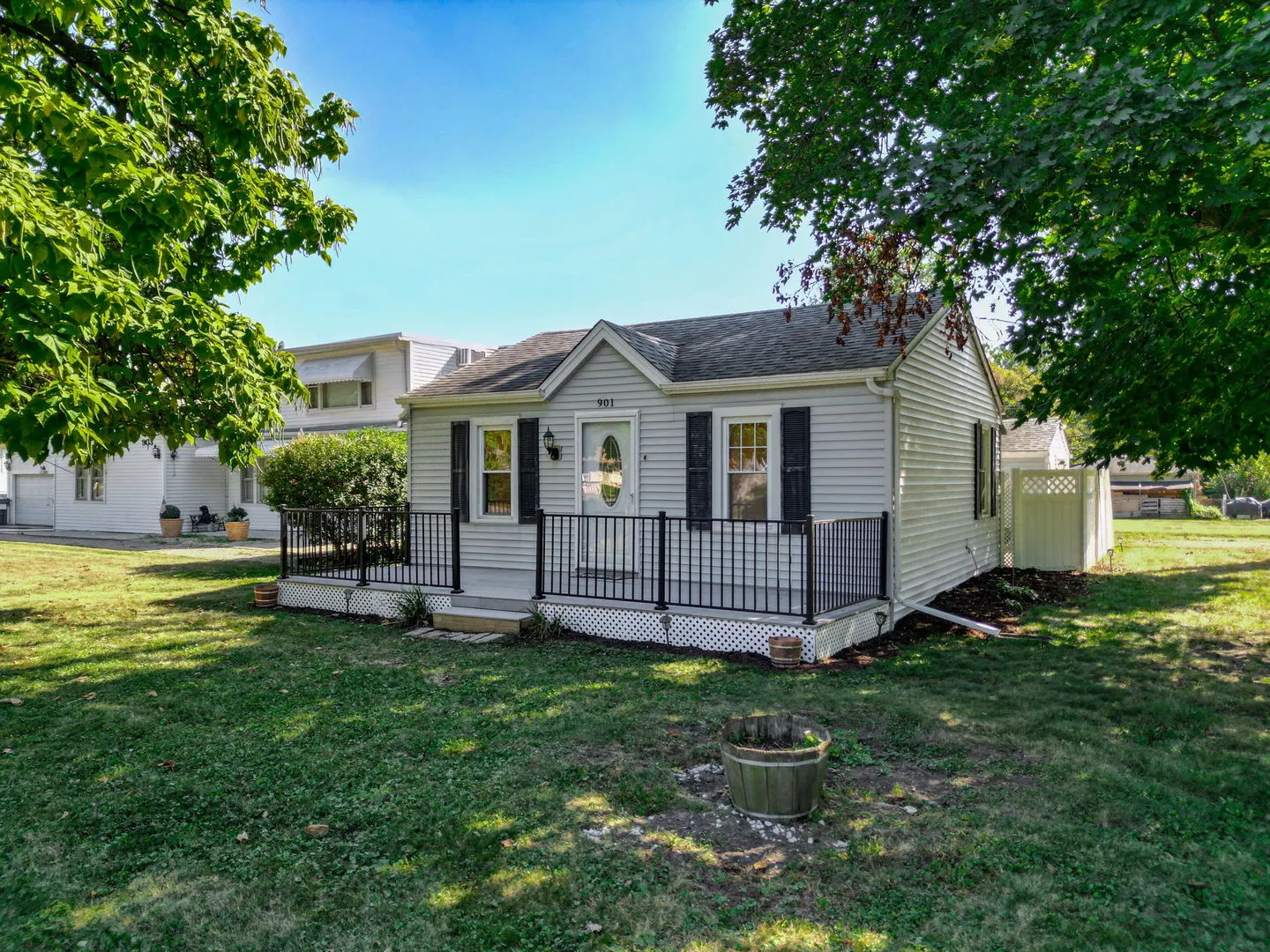 901 E Babcock Avenue IL