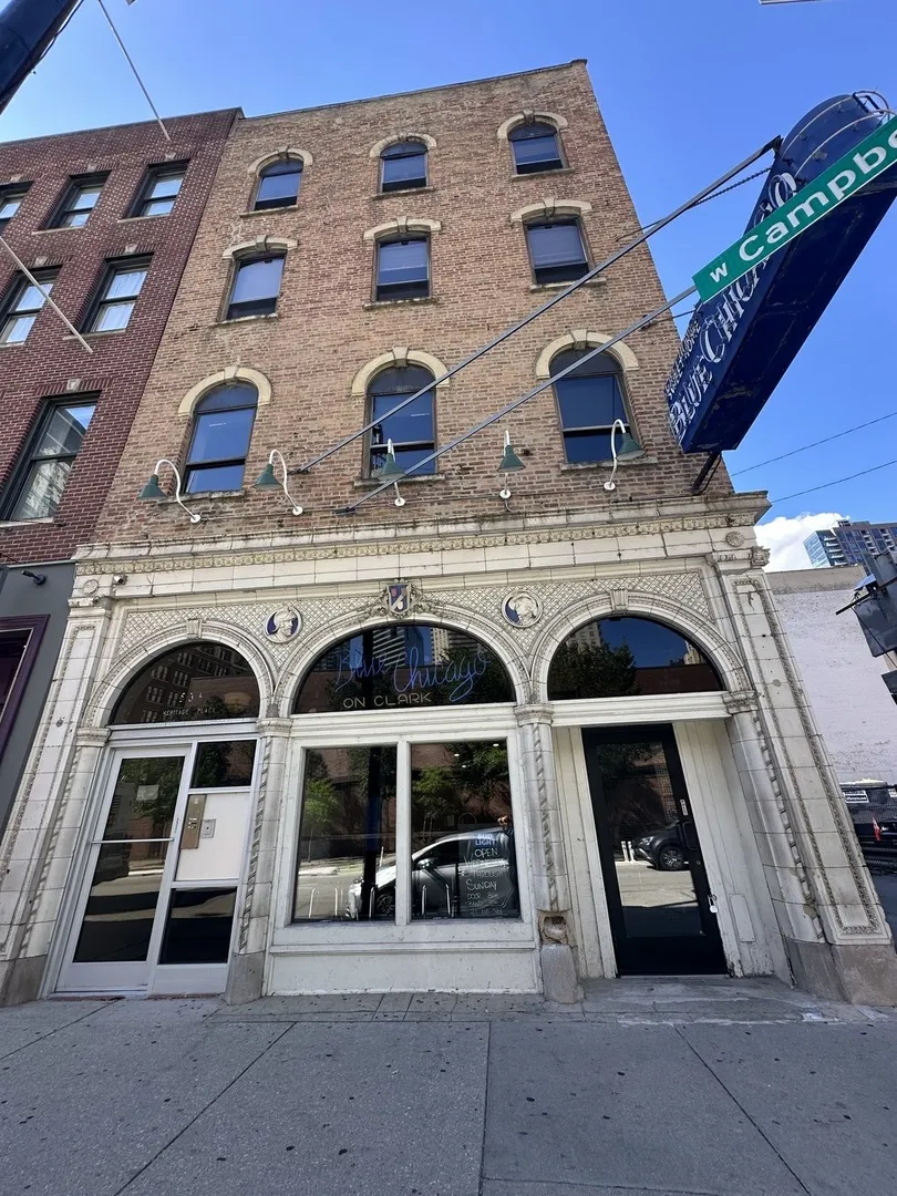 536 N Clark Street IL