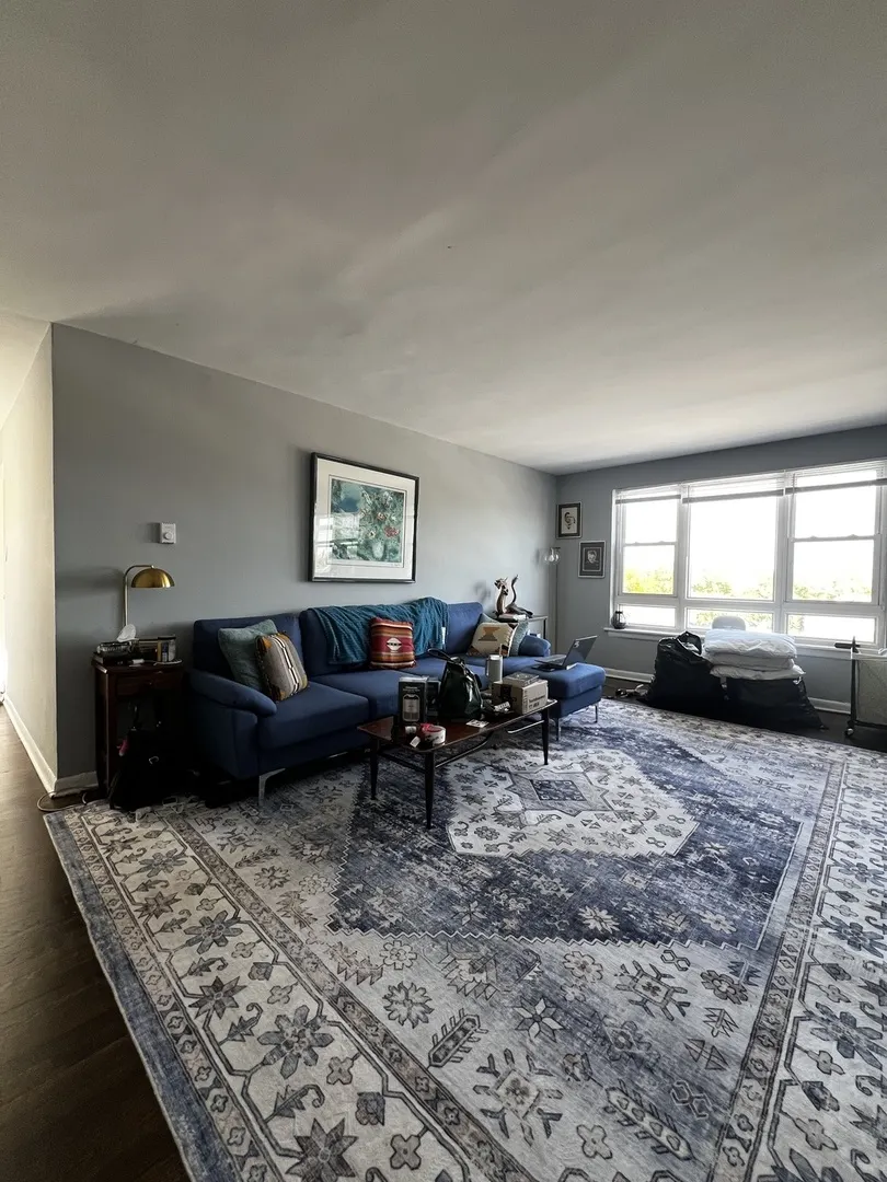 5335 N CALIFORNIA Avenue 504 IL
