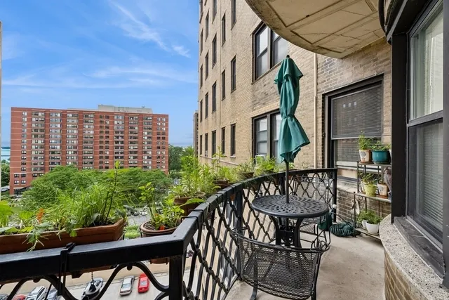 1755 E 55th Street 804 IL