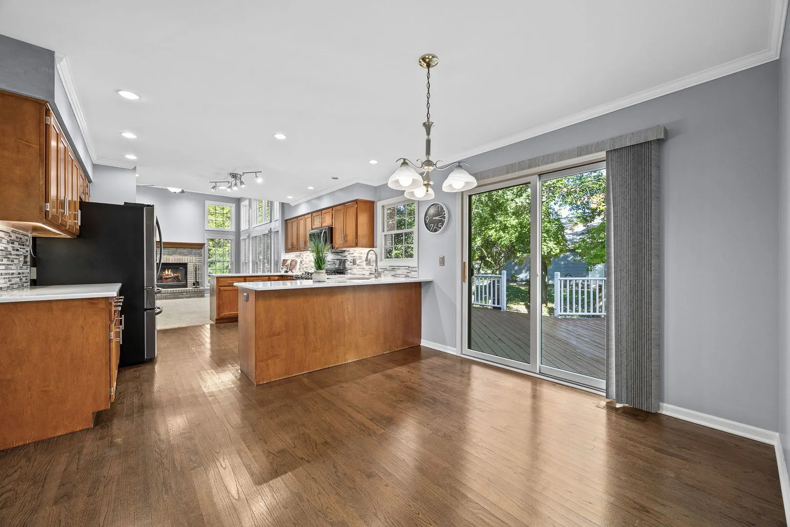 719 Pinecreek Drive IL