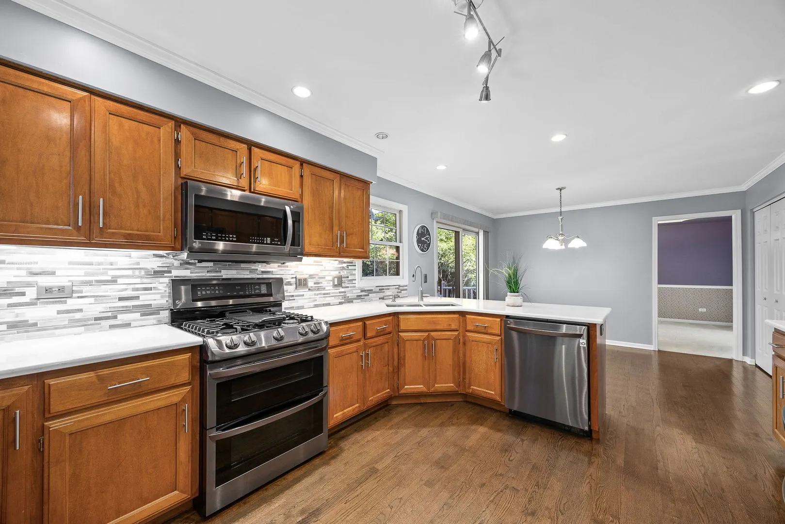 719 Pinecreek Drive IL