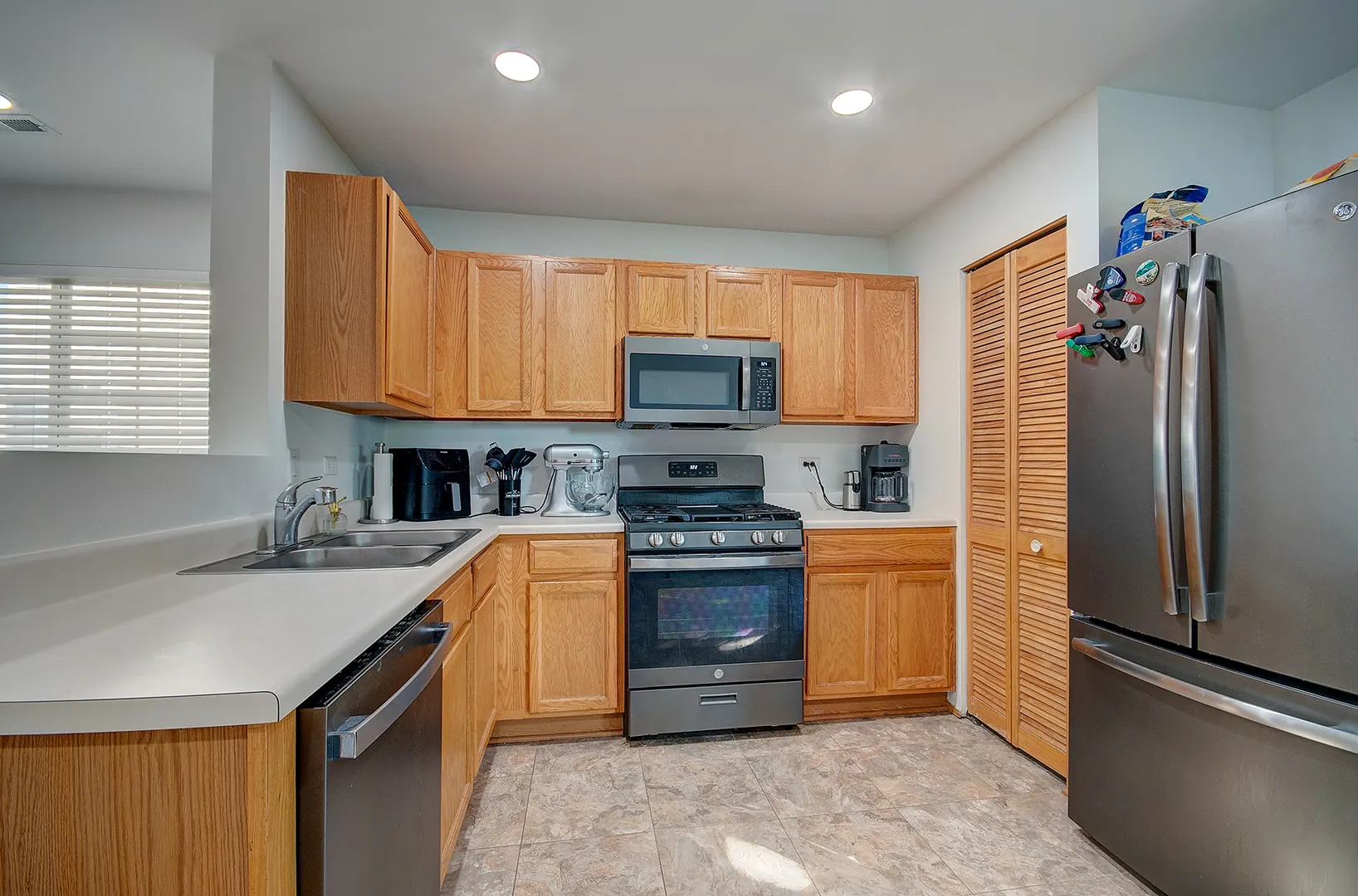 939 E Savannah Drive IL