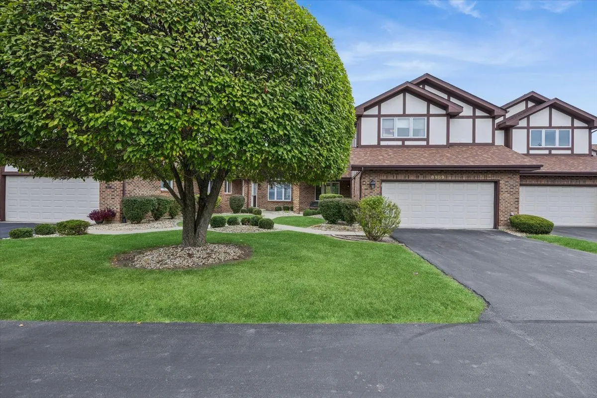 8909 Silverdale Drive 5C IL