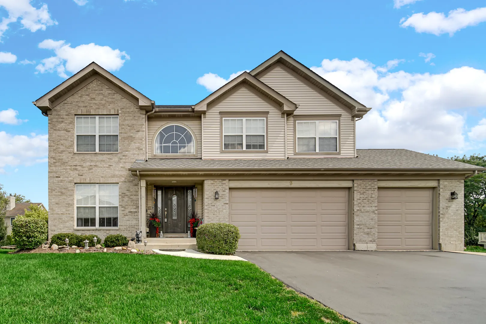 5 Lancaster Court IL