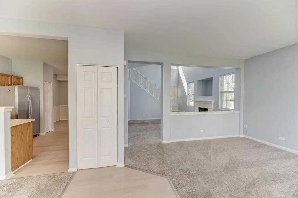 2279 Reflections Drive IL