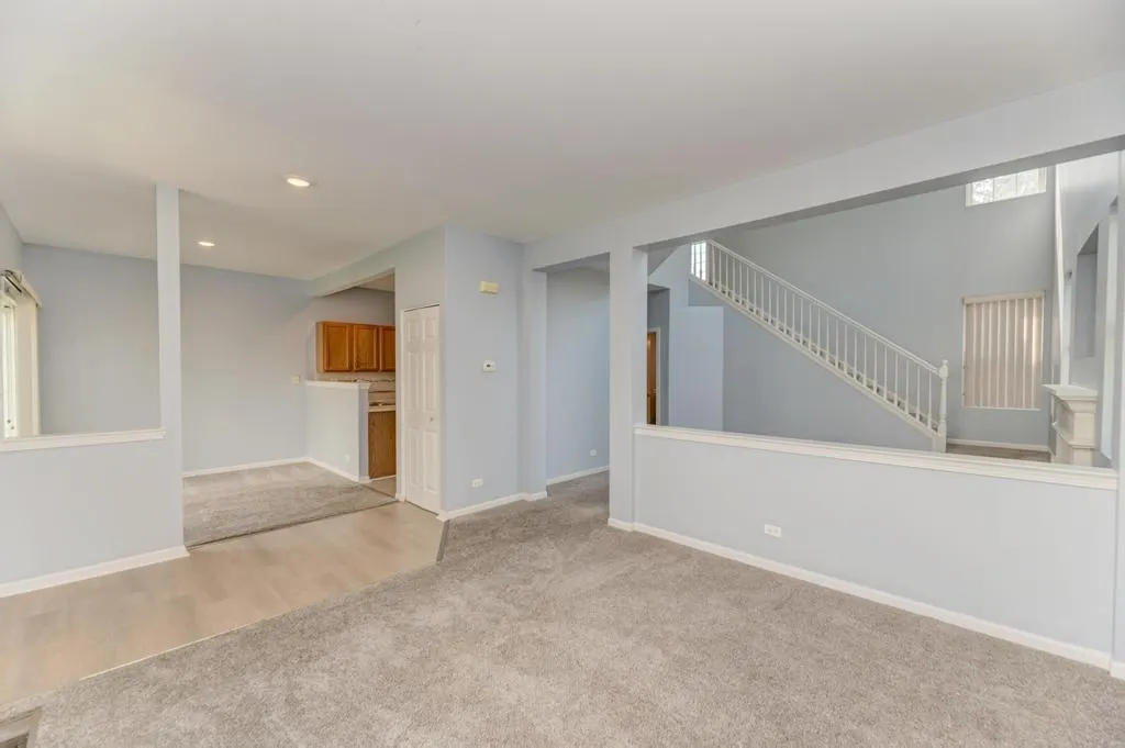 2279 Reflections Drive IL