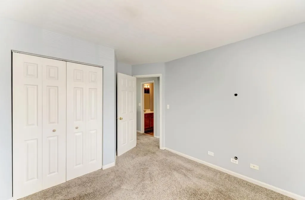 2279 Reflections Drive IL