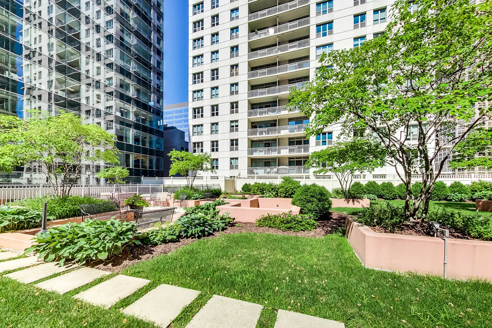 125 S JEFFERSON Street 2806 IL
