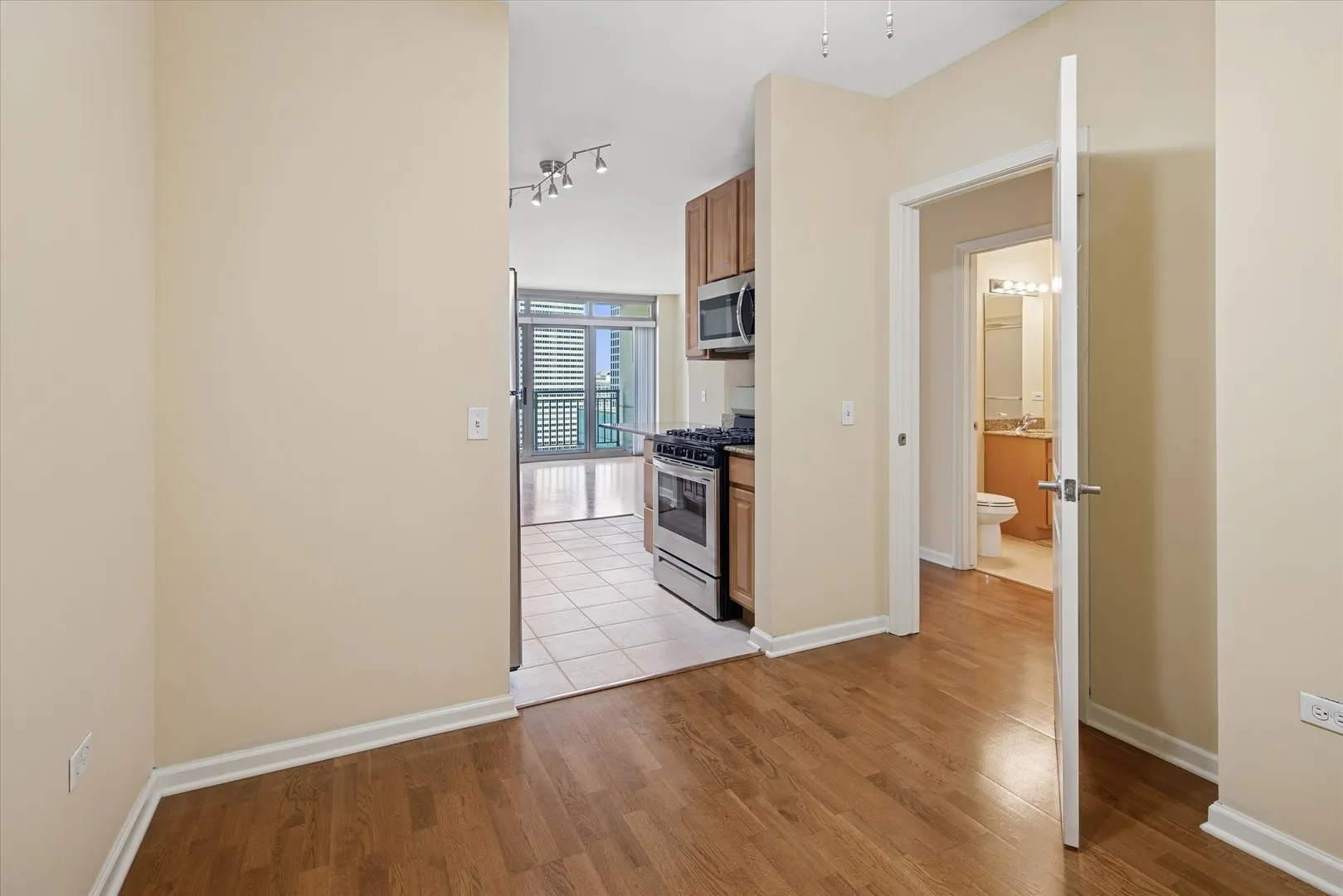 125 S JEFFERSON Street 2806 IL