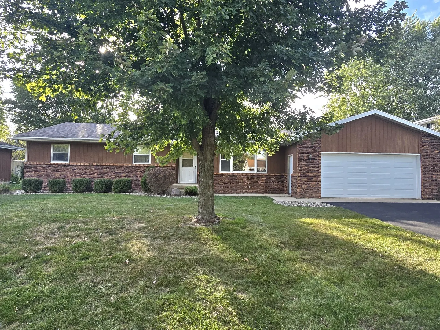 420 N Fourth Street IL