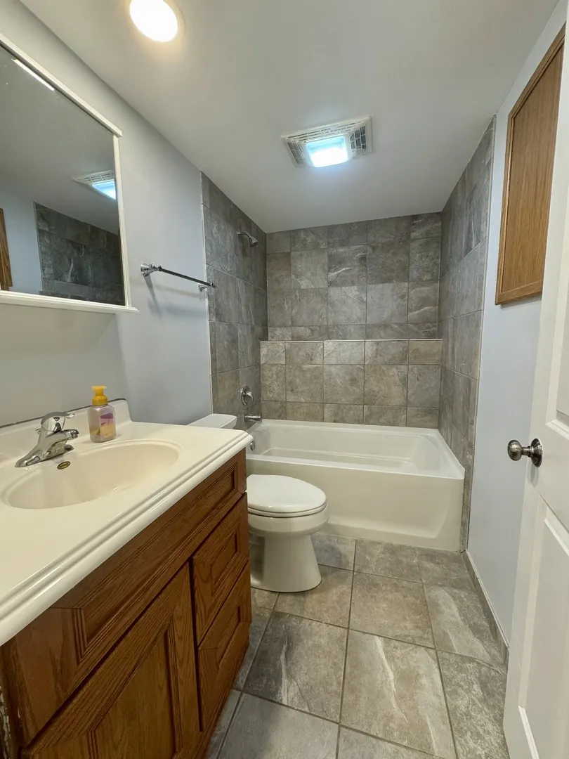 378 Pierce Street IL