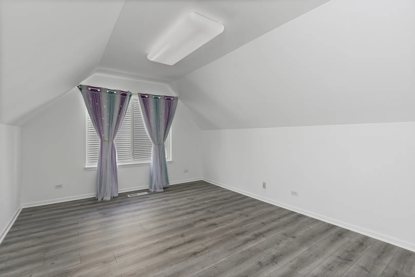 472 W Savoy Drive IL