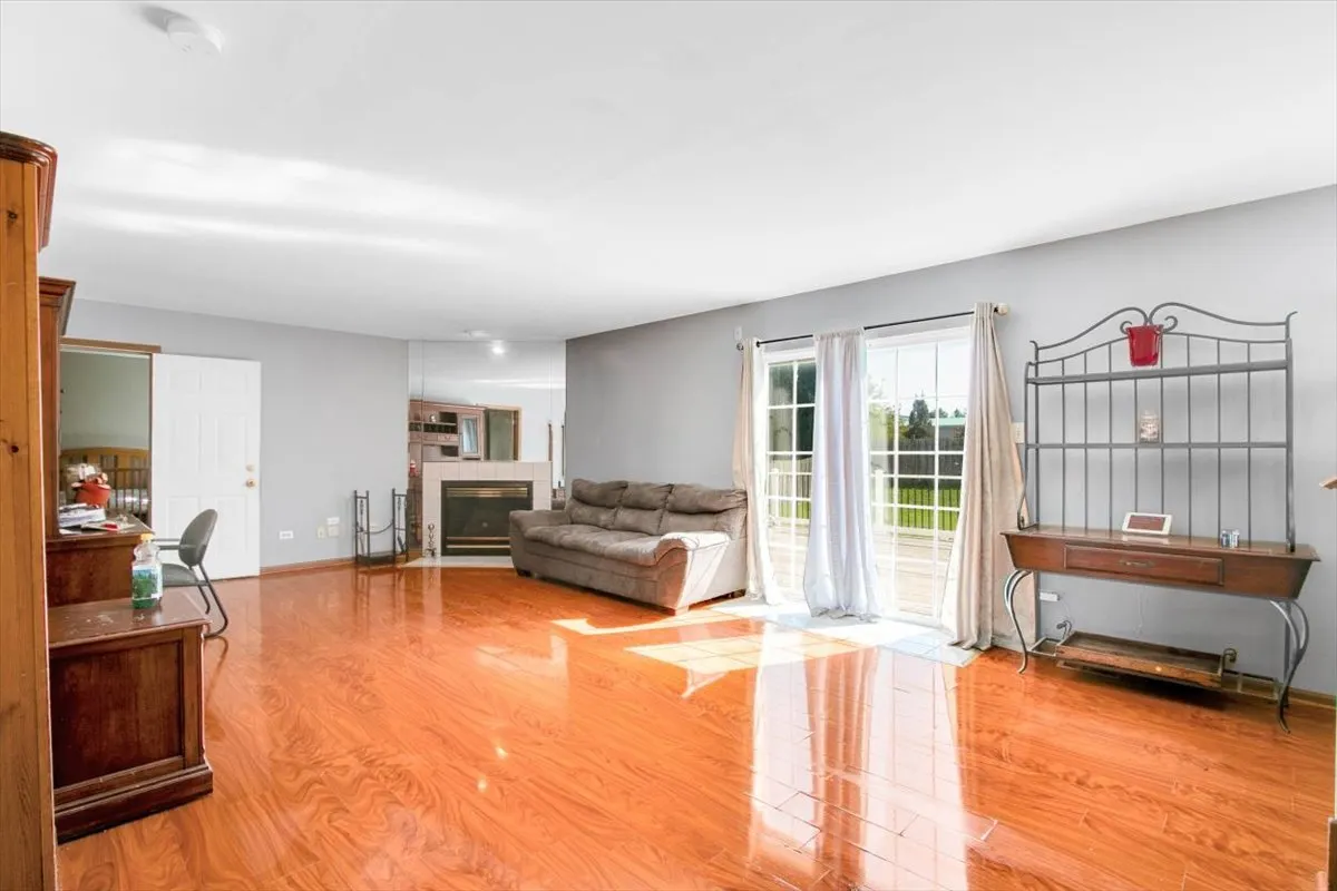 663 Primrose Lane IL