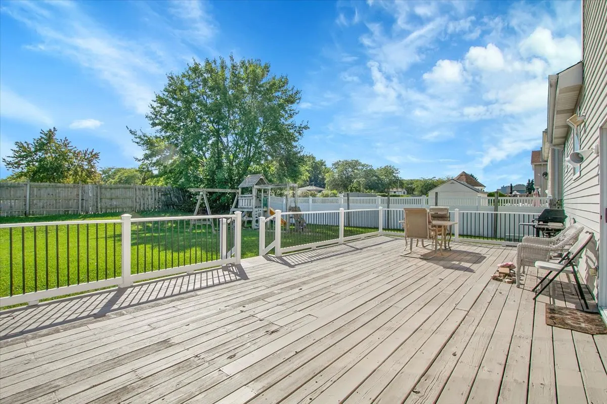 663 Primrose Lane IL