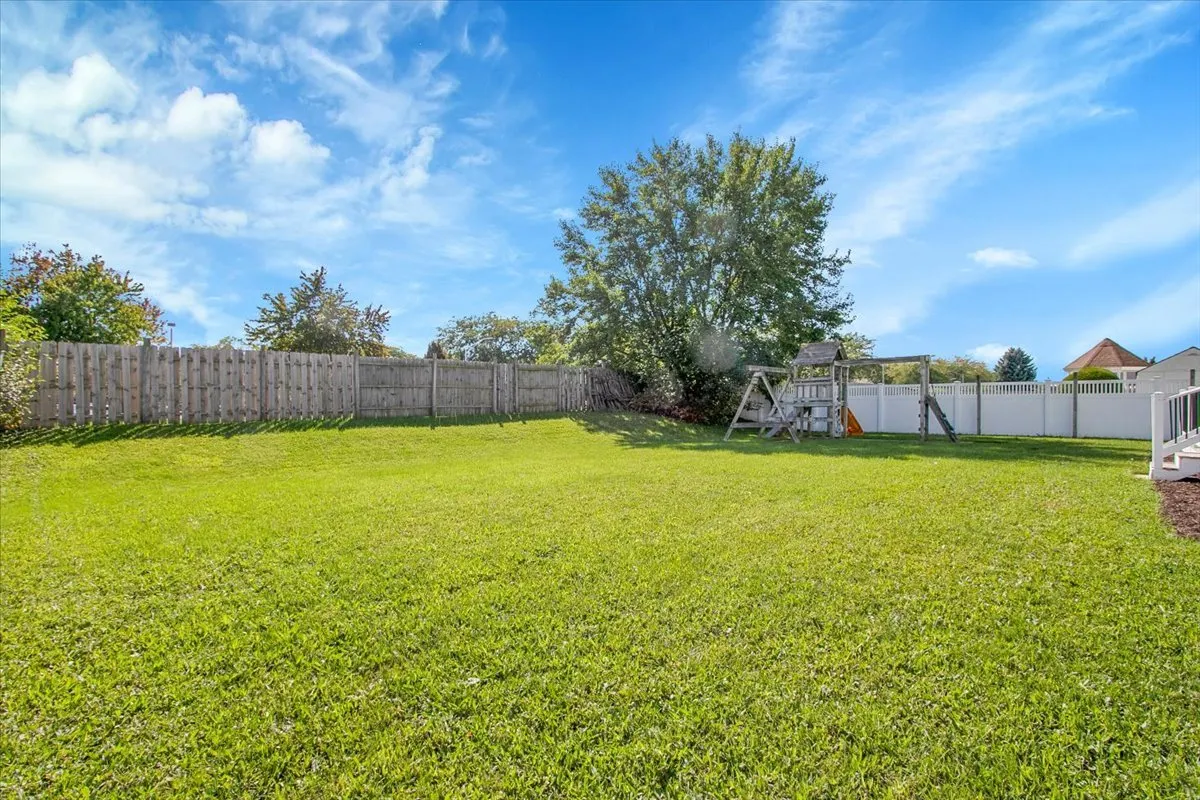 663 Primrose Lane IL
