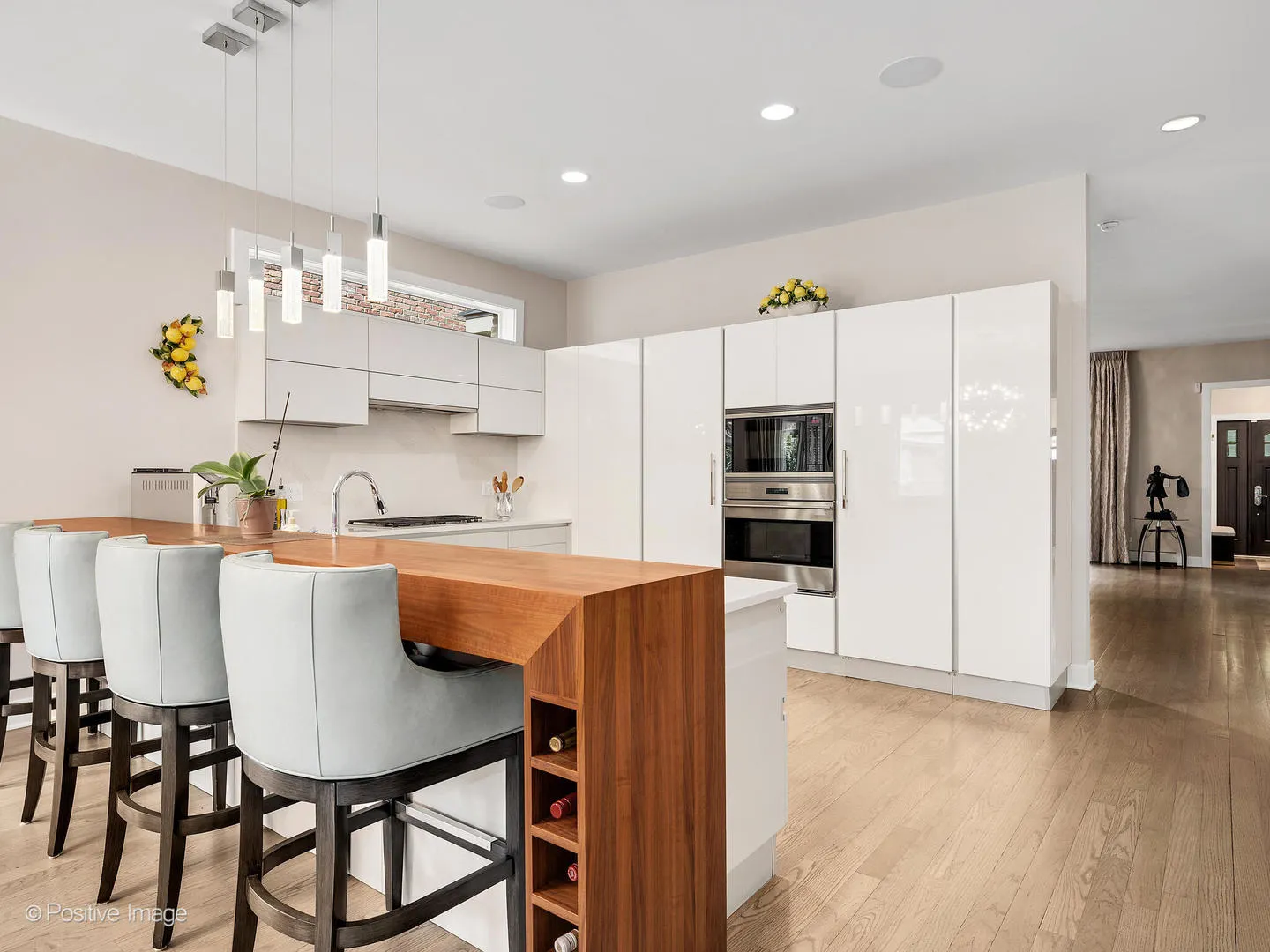 480 W Seminary Avenue IL