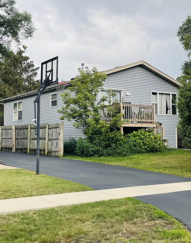 319 Beachview Drive IL