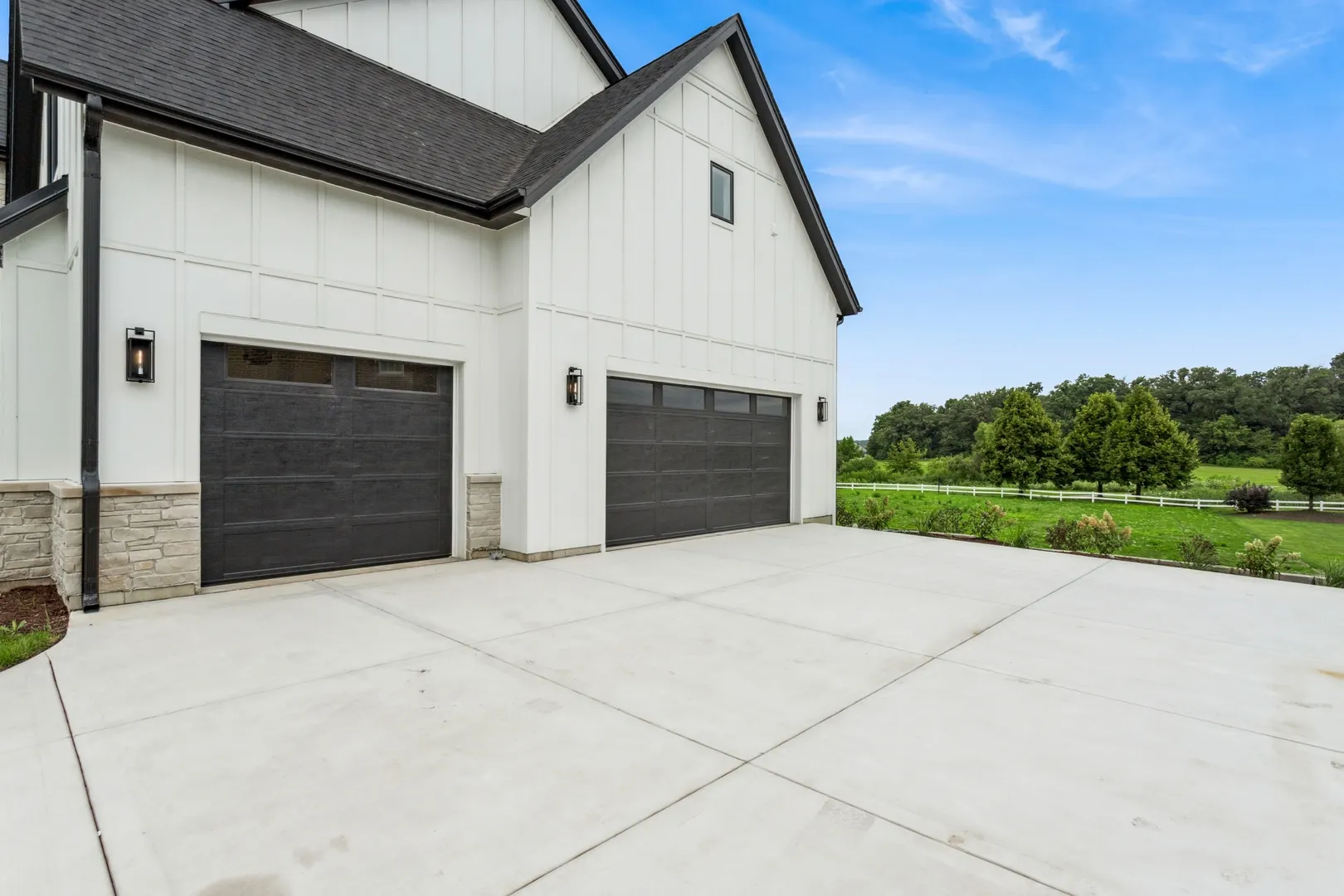 5983 Championship Court IL