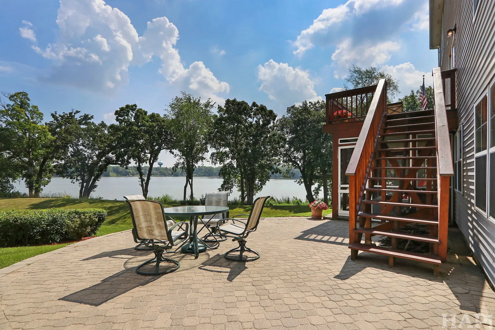 234 N Crooked Lake Lane IL