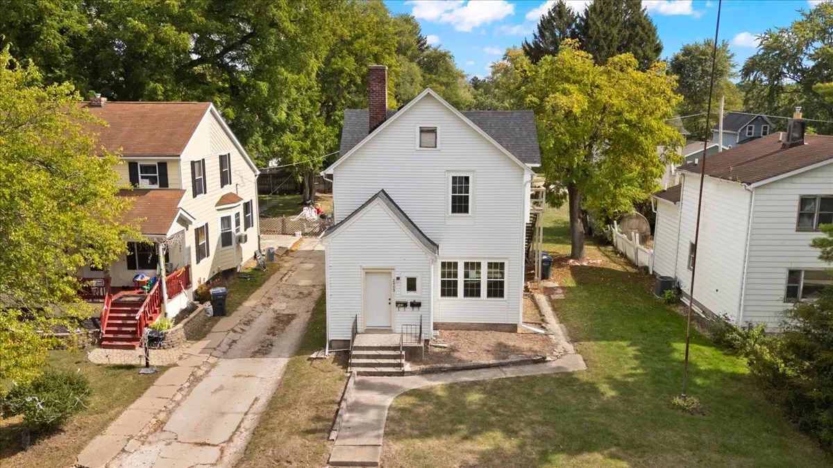 2409 Gilboa Avenue IL