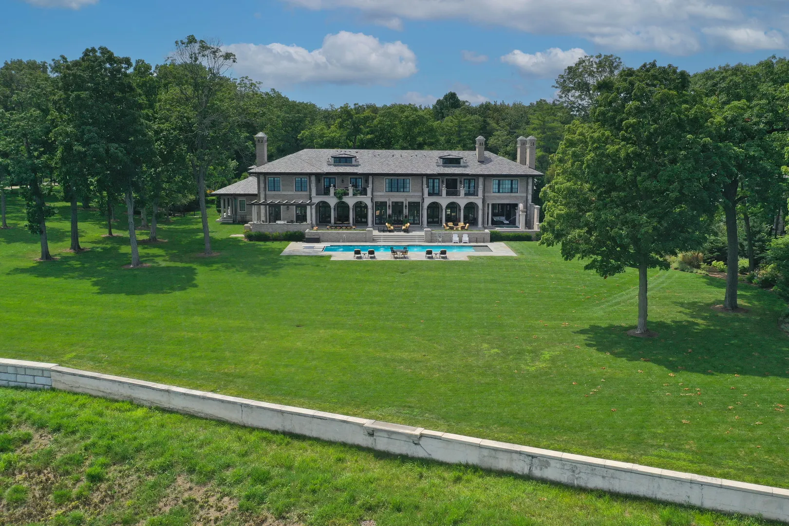 595 Circle Lane IL