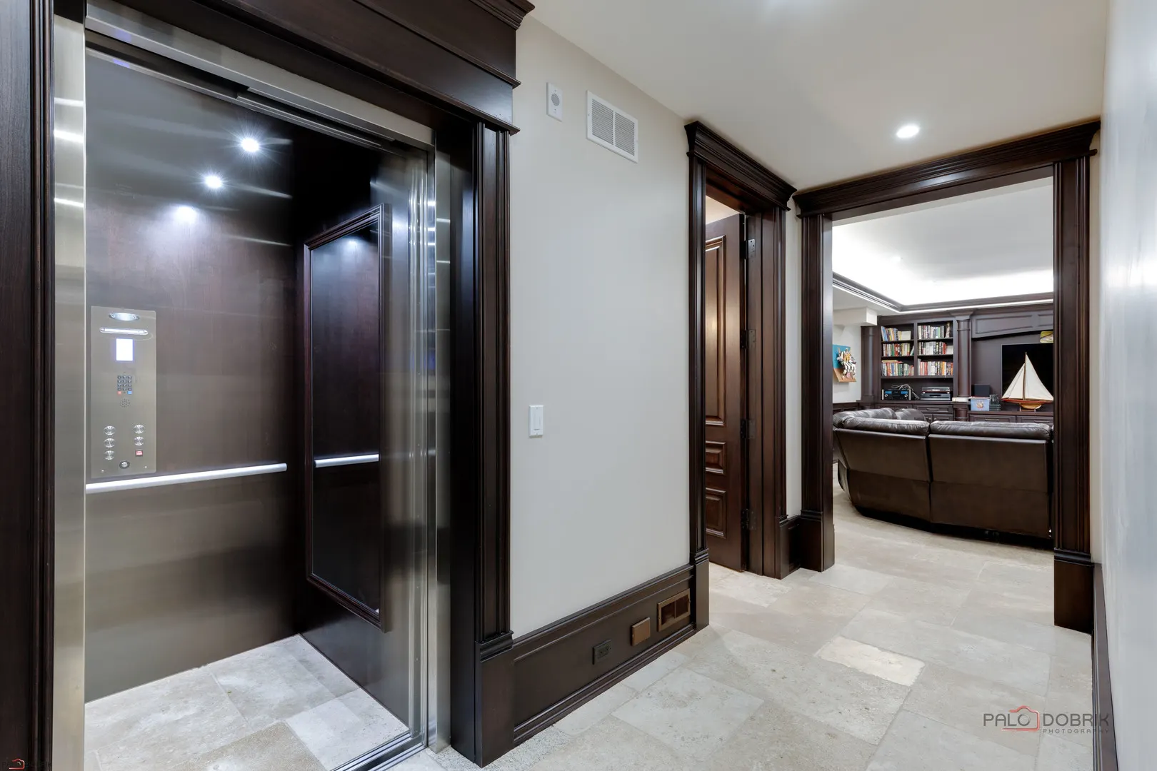 595 Circle Lane IL