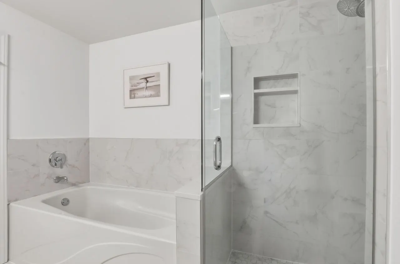 23 N Green Street 202 IL