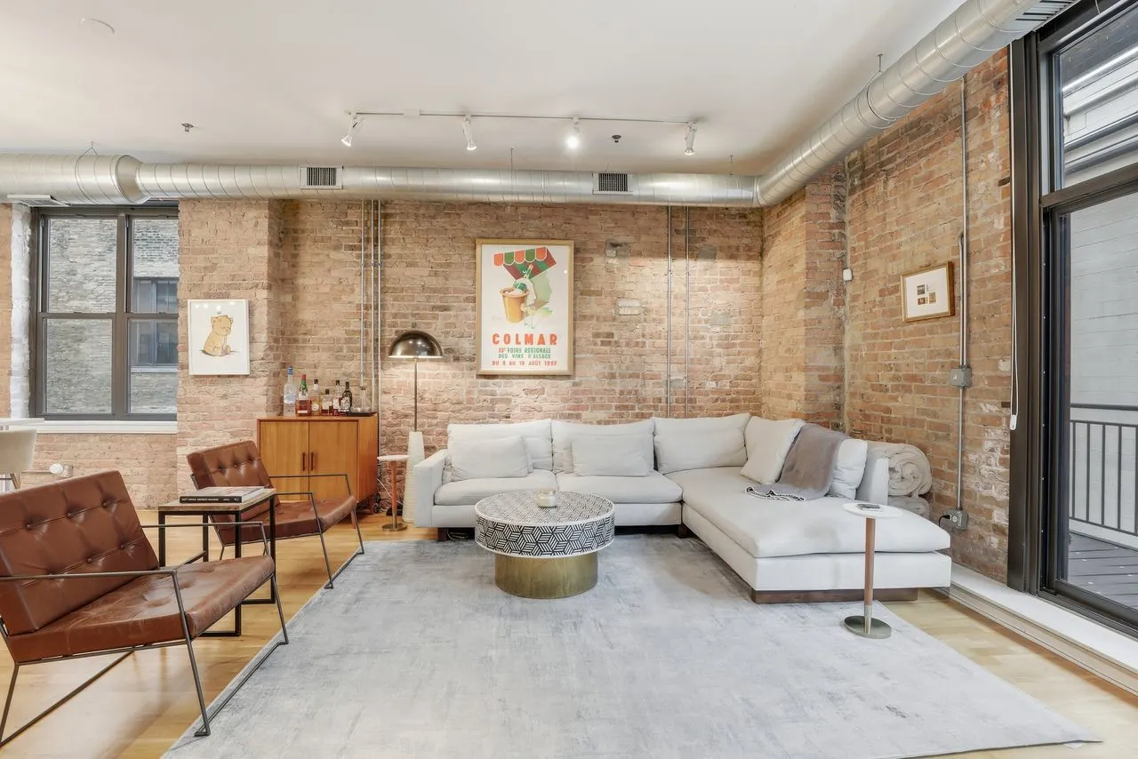 23 N Green Street 202 IL