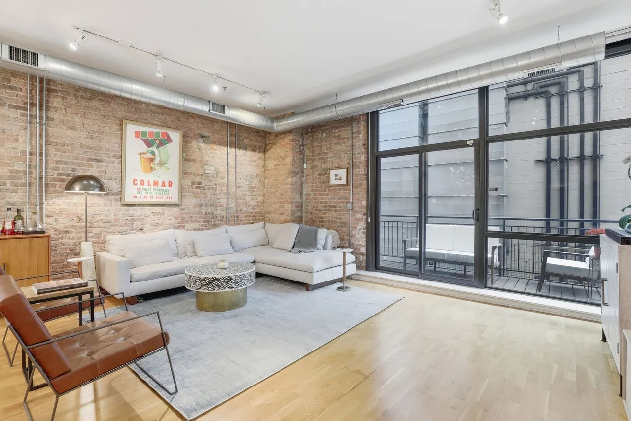 23 N Green Street 202 IL