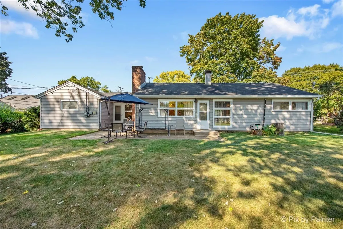 1103 LAWRENCE Avenue IL