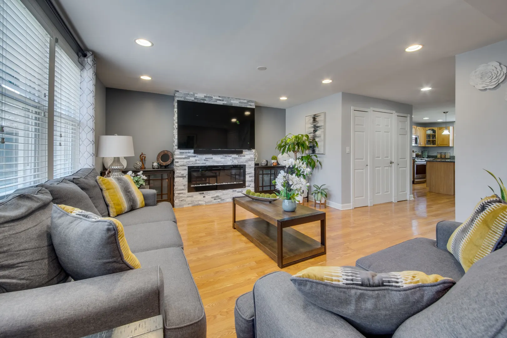 3120 N Christiana Avenue IL
