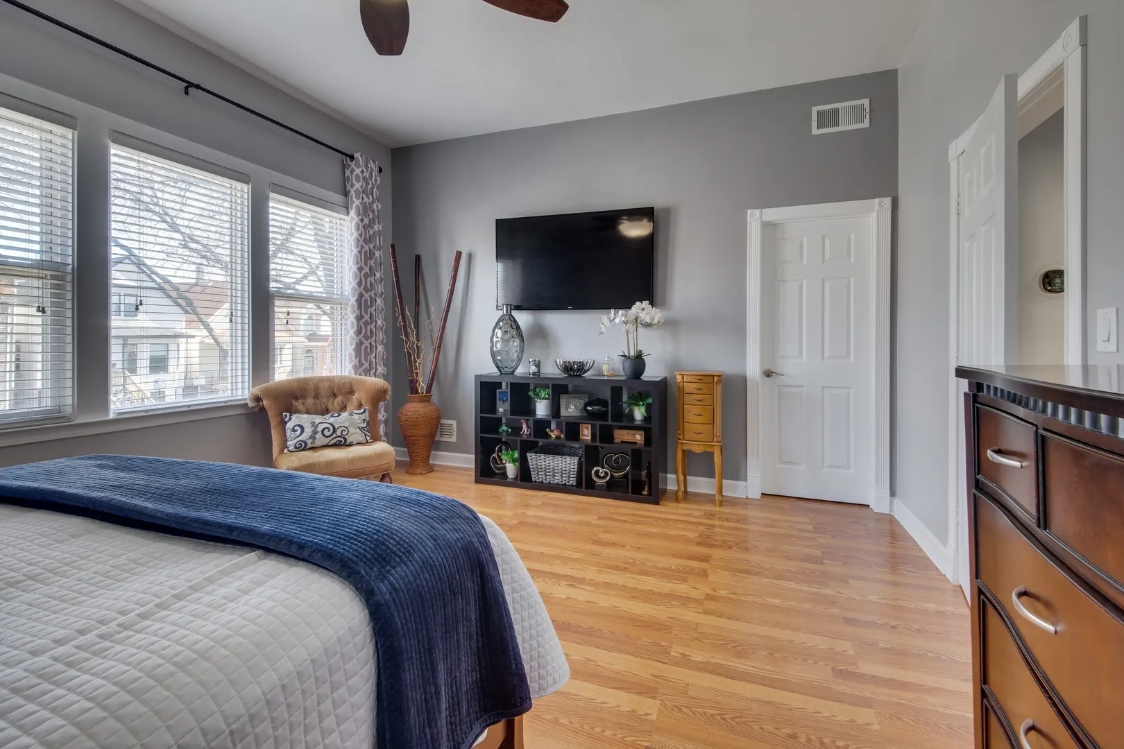 3120 N Christiana Avenue IL