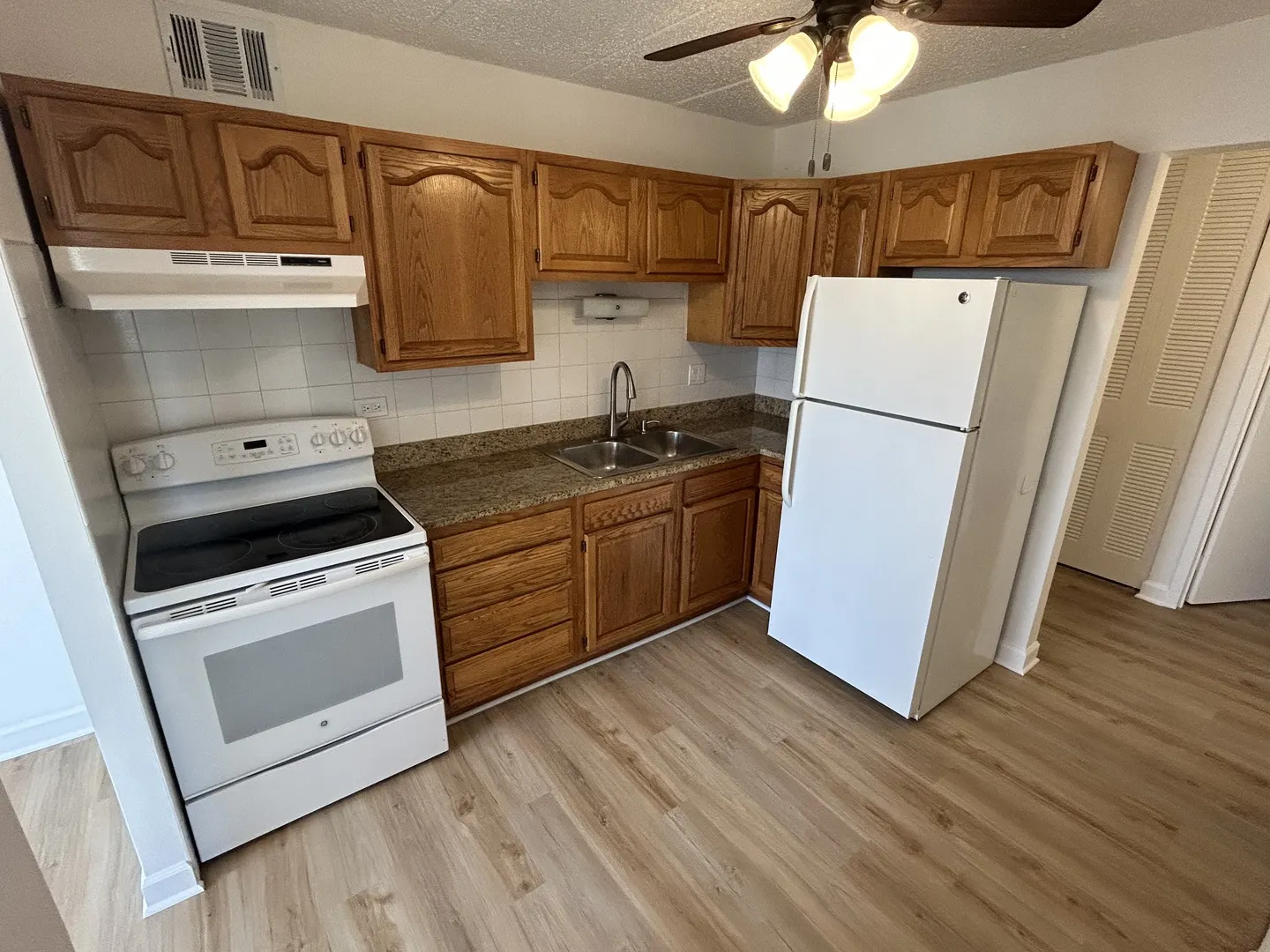 9074 W Terrace Drive 4N IL