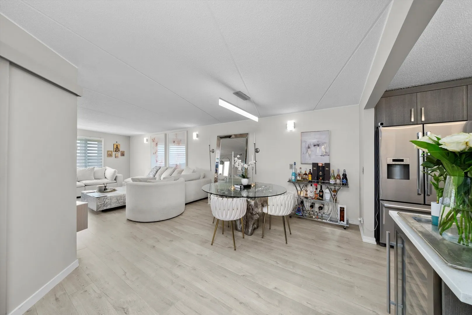8540 W Foster Avenue 605 IL