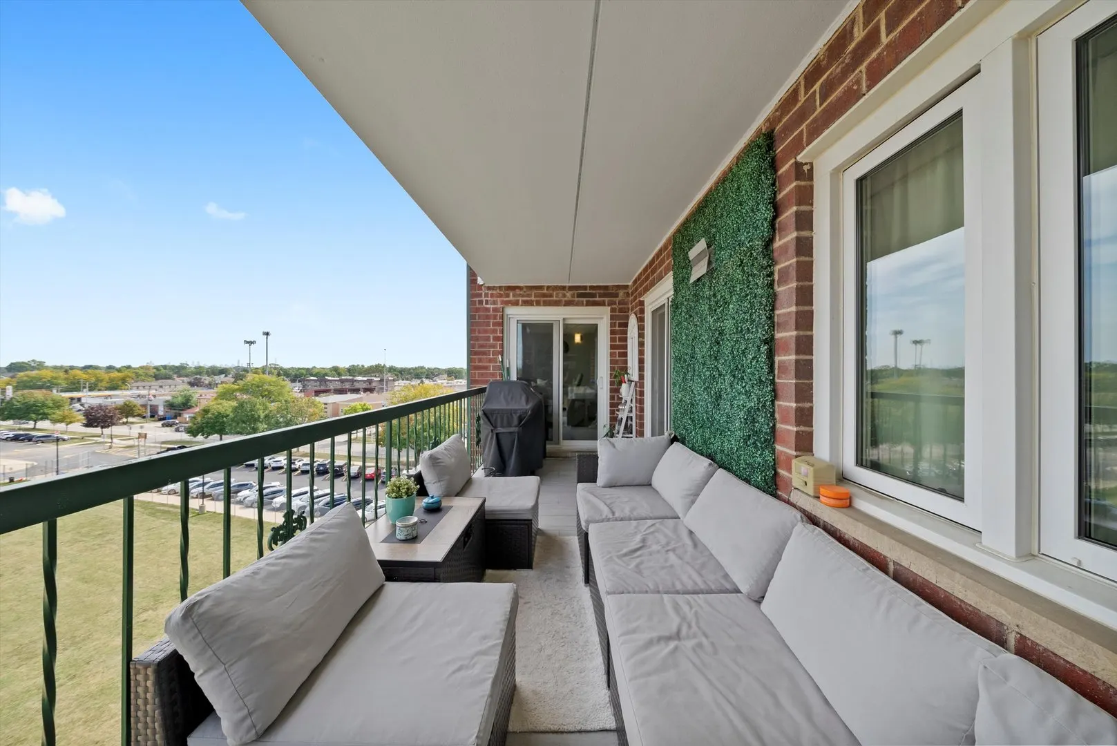 8540 W Foster Avenue 605 IL