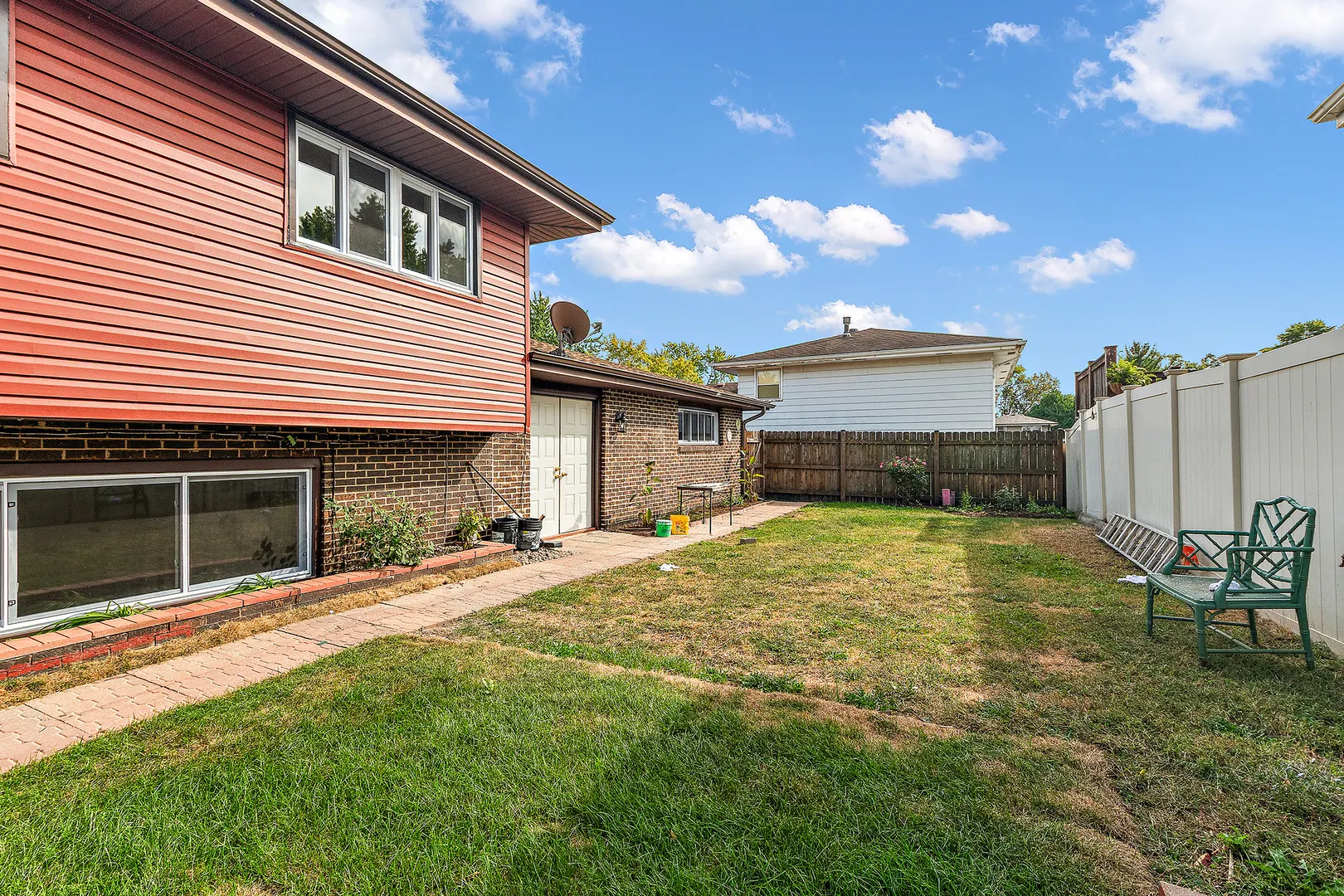 13706 Crestview Court IL