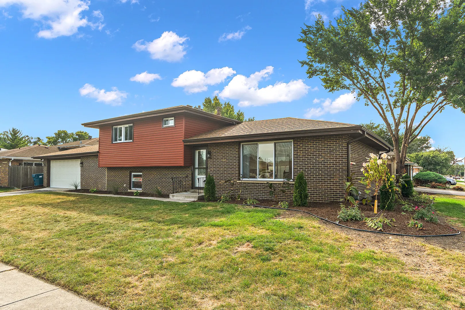 13706 Crestview Court IL