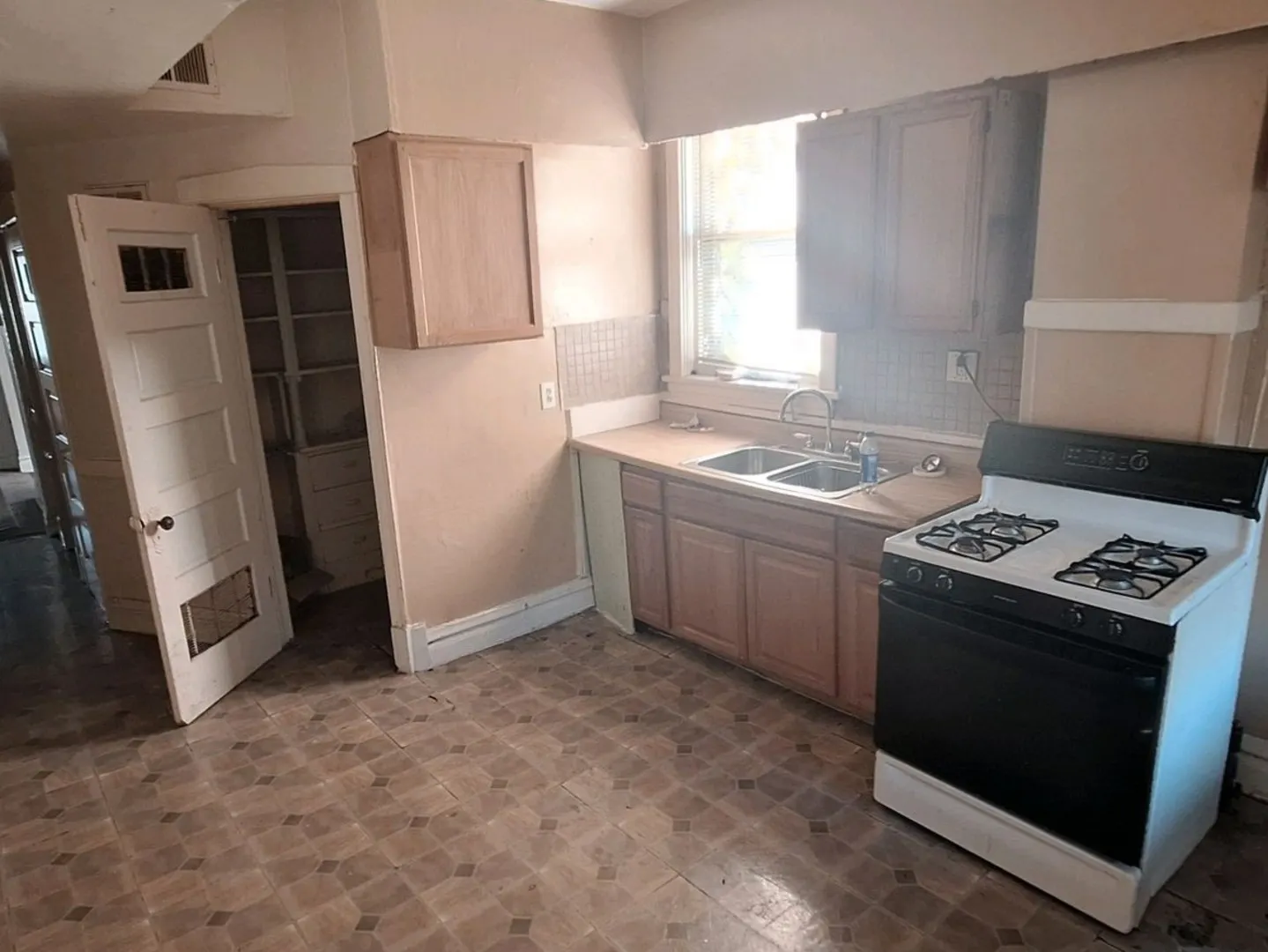 4432 W Maypole Avenue IL