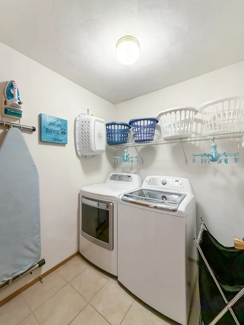 7438 Ashton Villa IL
