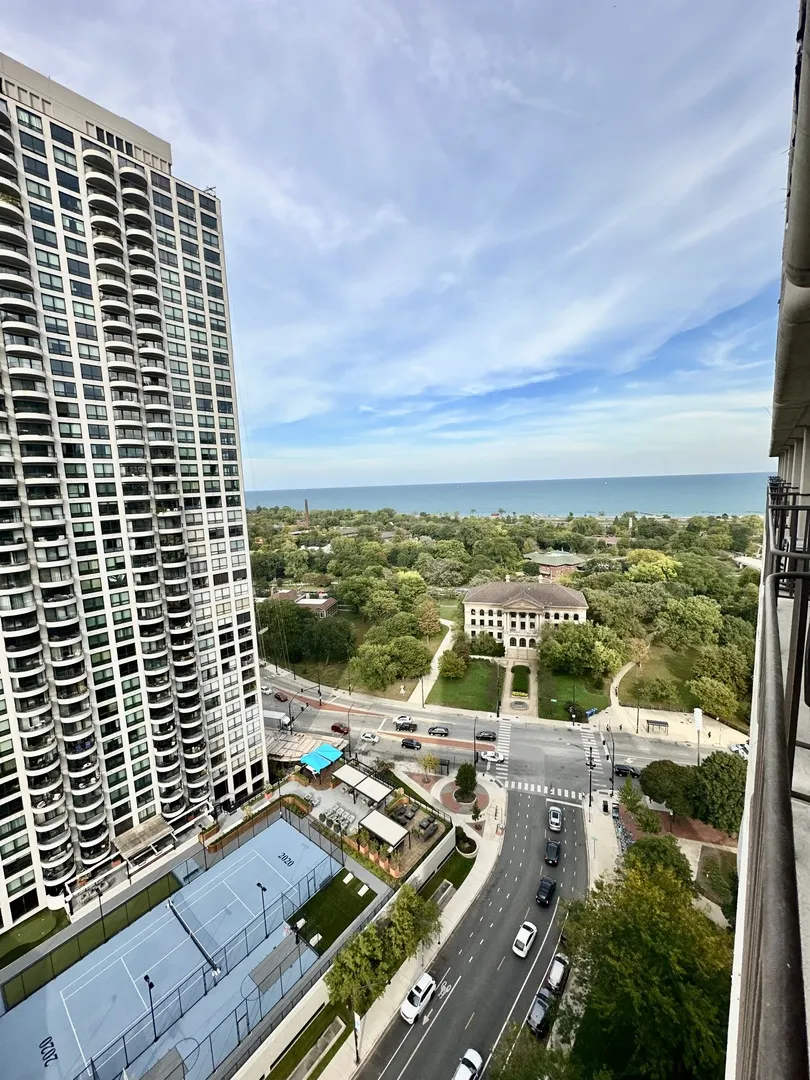 1960 N Lincoln Park West 2202 IL