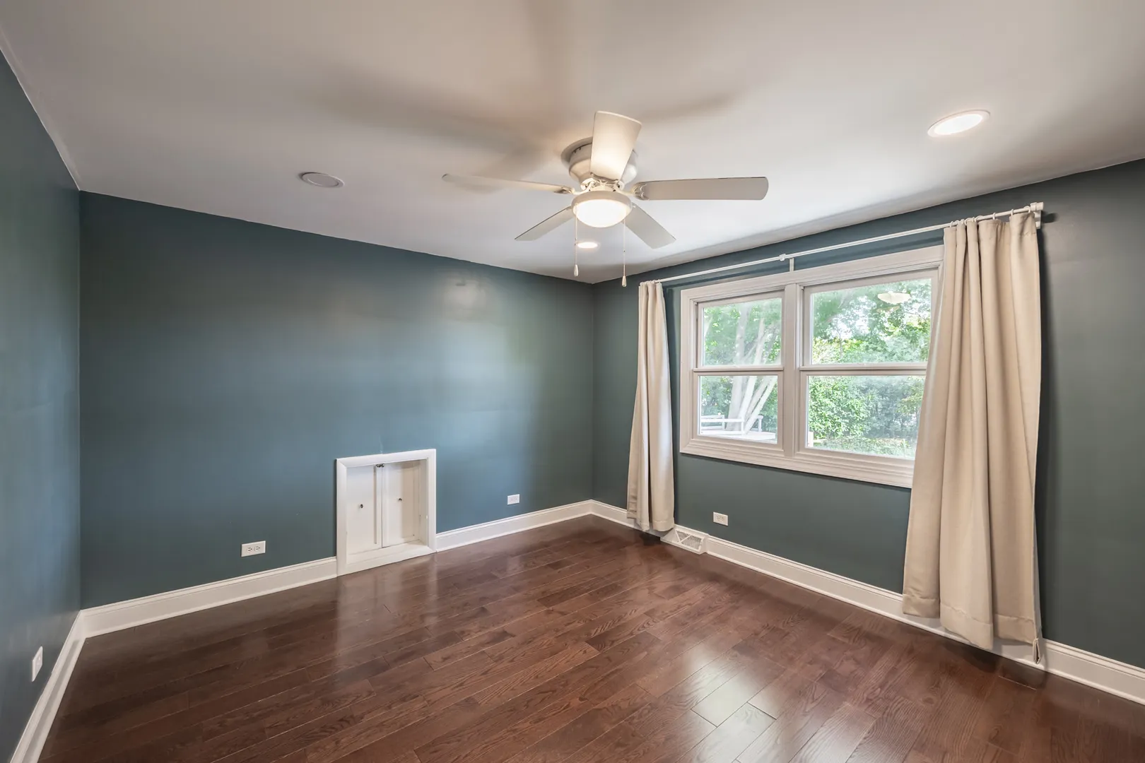 1223 Ridgeway Drive IL