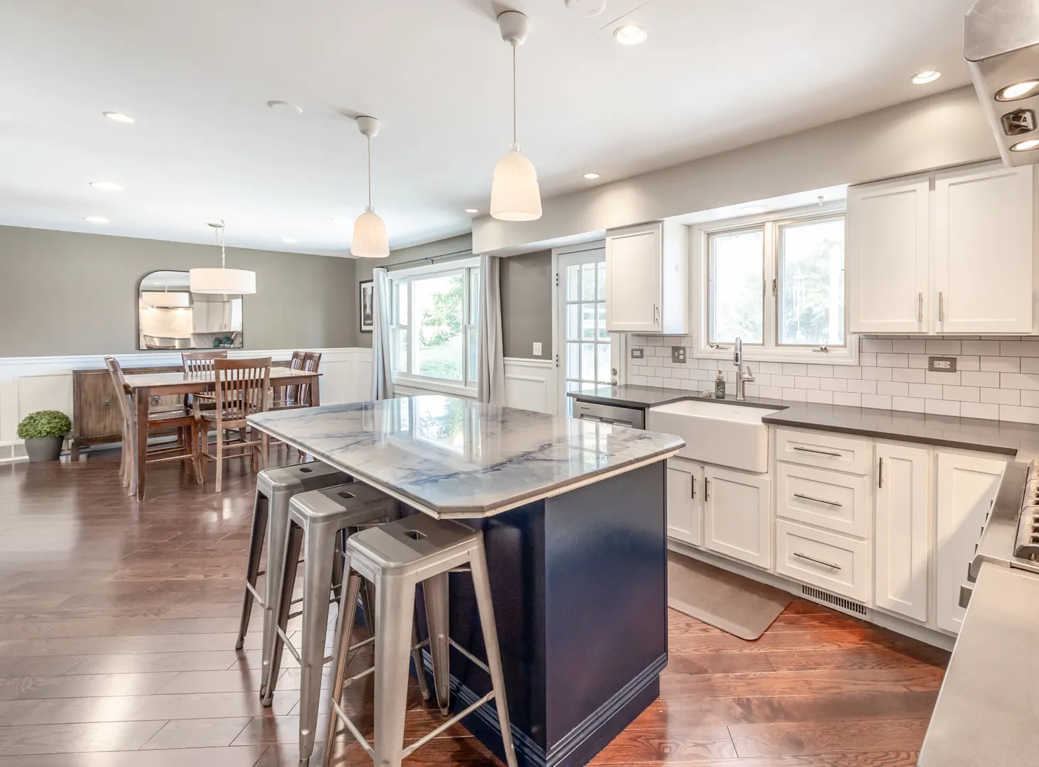 1223 Ridgeway Drive IL