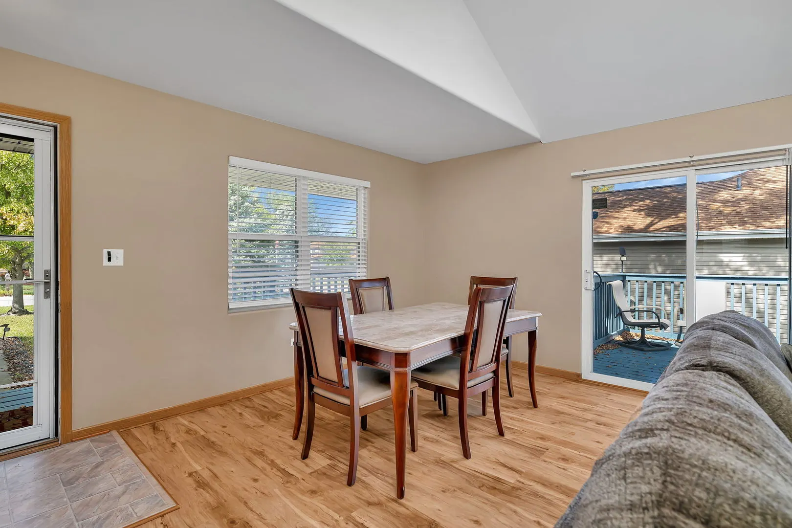 894 Meadowbrook Road IL
